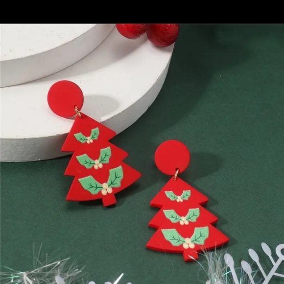 ** BRAND NEW RED HOLLY TREE EARRINGS - Picture 2 of 4